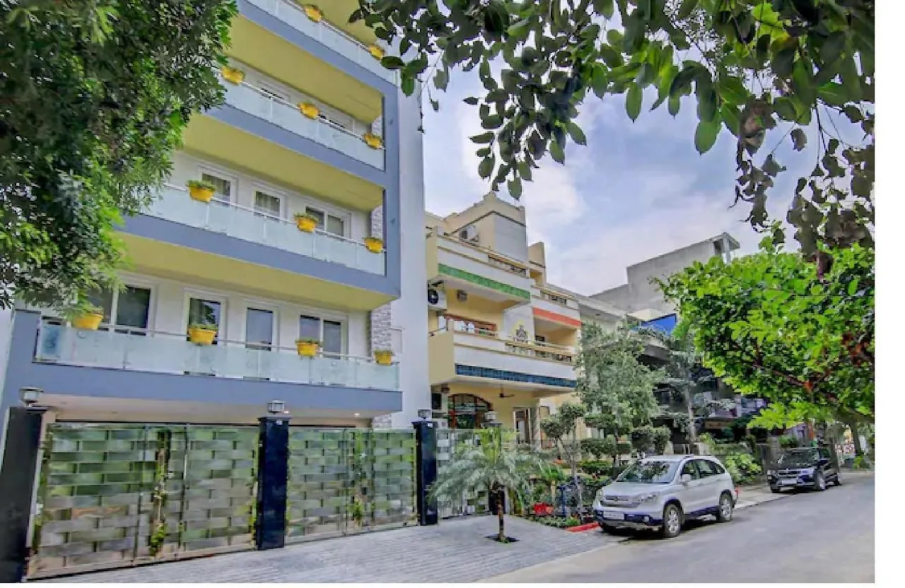 Nuab House - Near Fortis, Max, Medanta, Paras Hospitals And Huda Metro Gurgaon Hostel