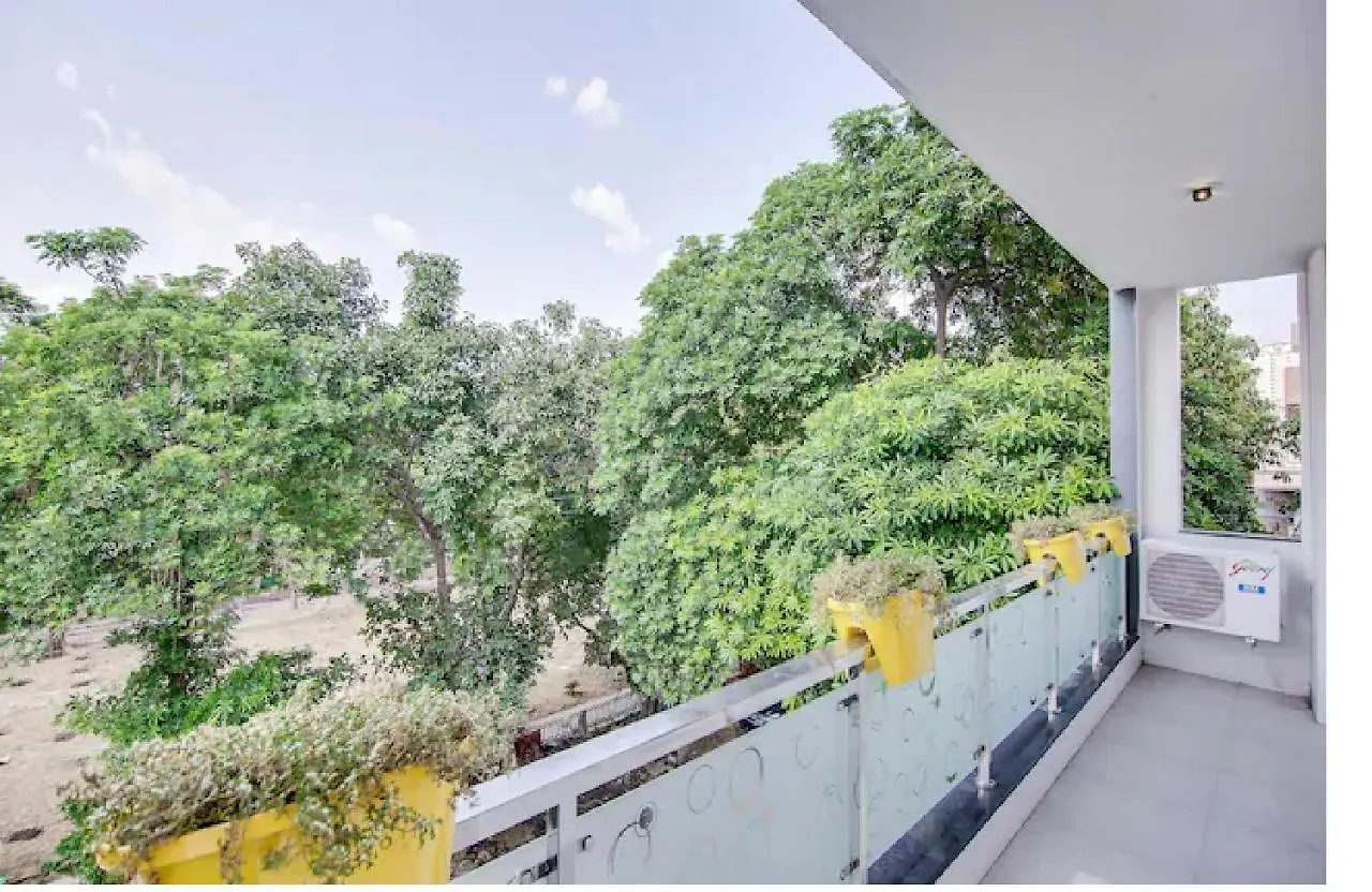 Hostel Nuab House - Near Fortis, Max, Medanta, Paras Hospitals And Huda Metro Gurgaon