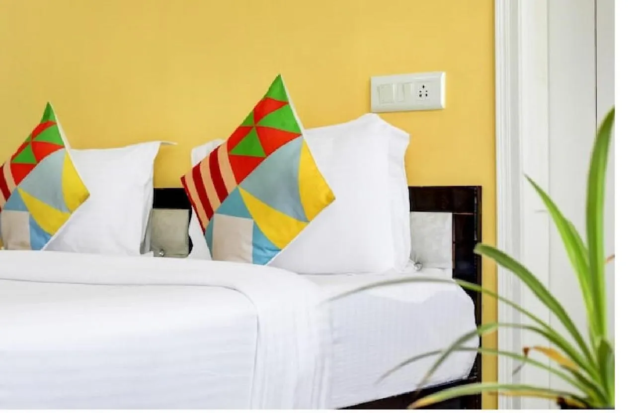 Hostel Nuab House - Near Fortis, Max, Medanta, Paras Hospitals And Huda Metro Gurgaon India