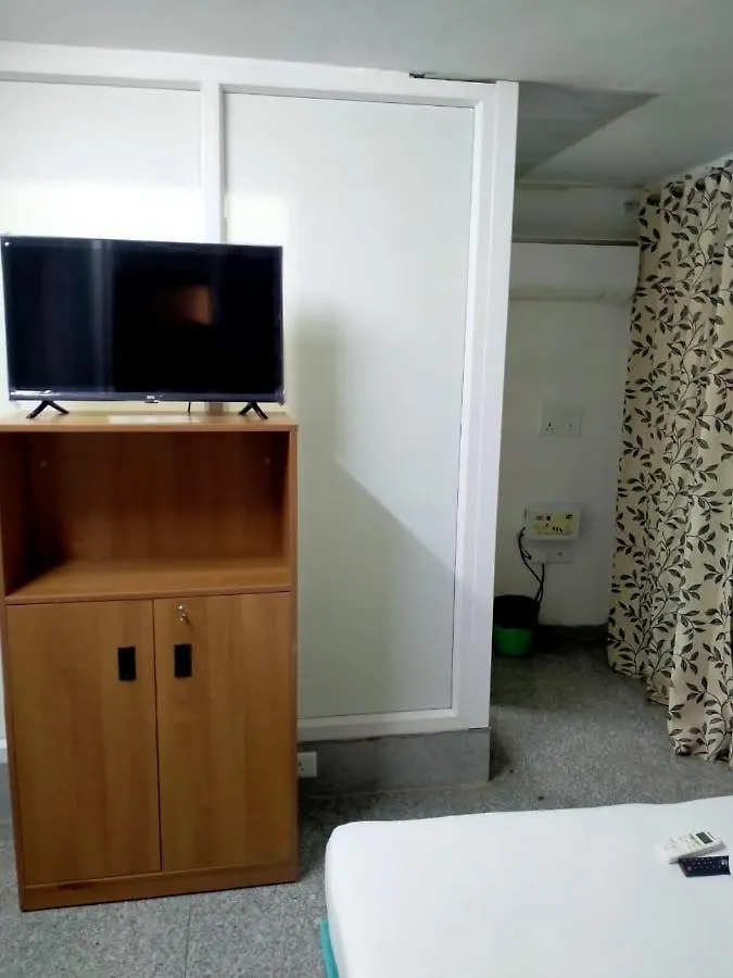 Hostel Nuab House - Near Fortis, Max, Medanta, Paras Hospitals And Huda Metro Gurgaon