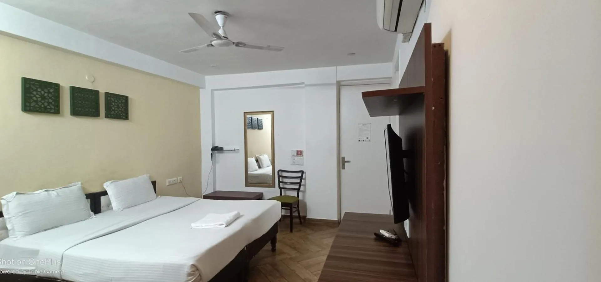 Nuab House - Near Fortis, Max, Medanta, Paras Hospitals And Huda Metro Gurgaon