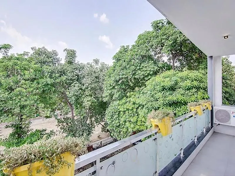 Hostel Nuab House - Near Fortis, Max, Medanta, Paras Hospitals And Huda Metro Gurgaon India